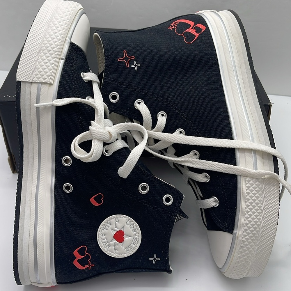 Converse WMNS High-Tops w Red Heart Details
CTAS EVA LIFT HI
BLACK/VINTAGE WHITE - Picture 11 of 16